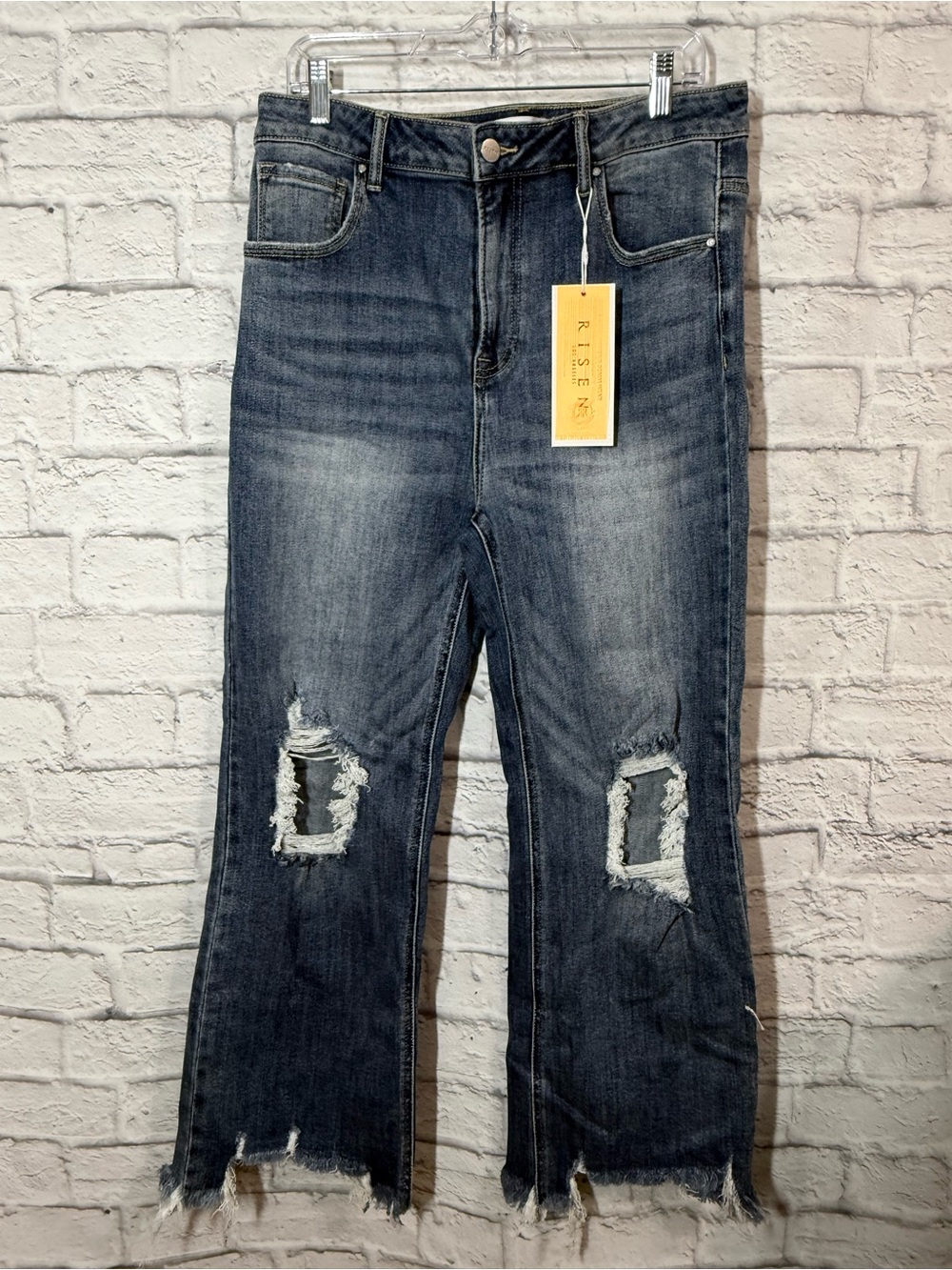 Risen Medium Wash Distressed Cropped/Ankle Jeans - 1X